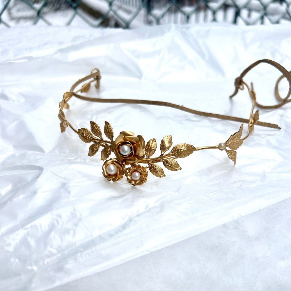 Avigail Adam Hair and Necklace